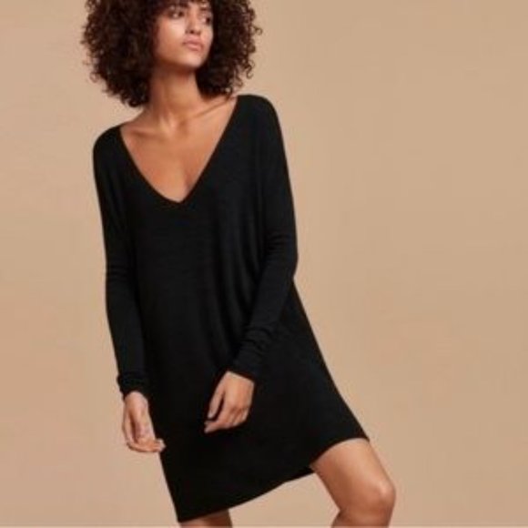 Wilfred Dresses & Skirts - Wilfred Free | GAIL Long Sleeve Oversize Dress | Pockets Vneck | Black | Small
